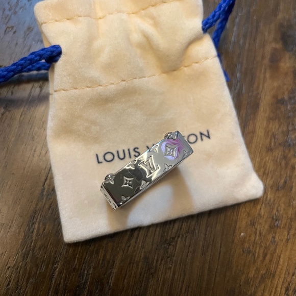 Louis Vuitton Other - ✨100 authentic ✨Louis Vuitton ring
